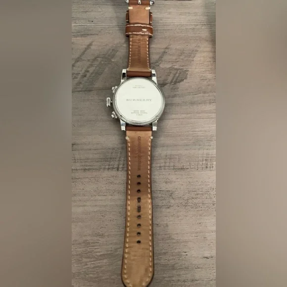 Burberry Watch Women’s or Men’s - Picture 4 of 9
